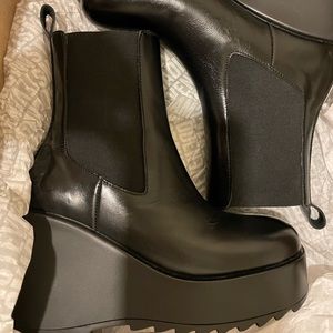 New Steve Madden platform boots